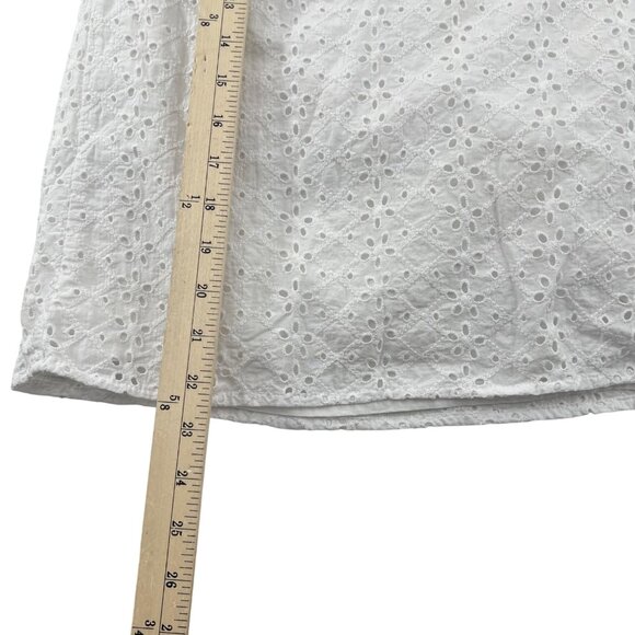 Draper James White Eyelet Cotton Top size Small Short Sleeves - Picture 2 of 7